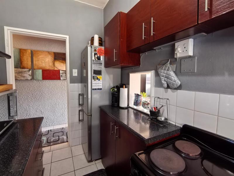 To Let 1 Bedroom Property for Rent in Gardens Western Cape